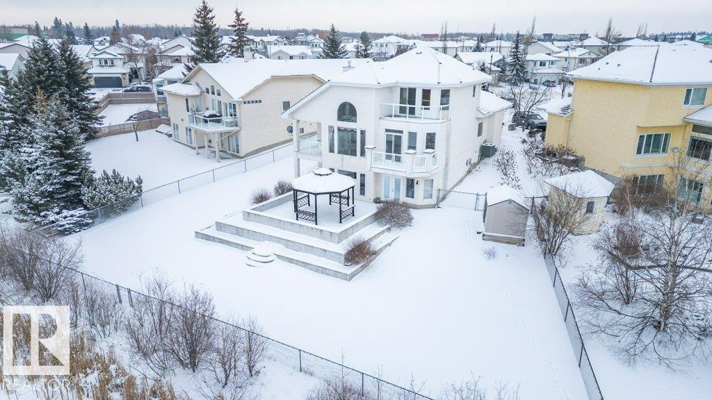 877 NOTTINGHAM BV, Sherwood Park