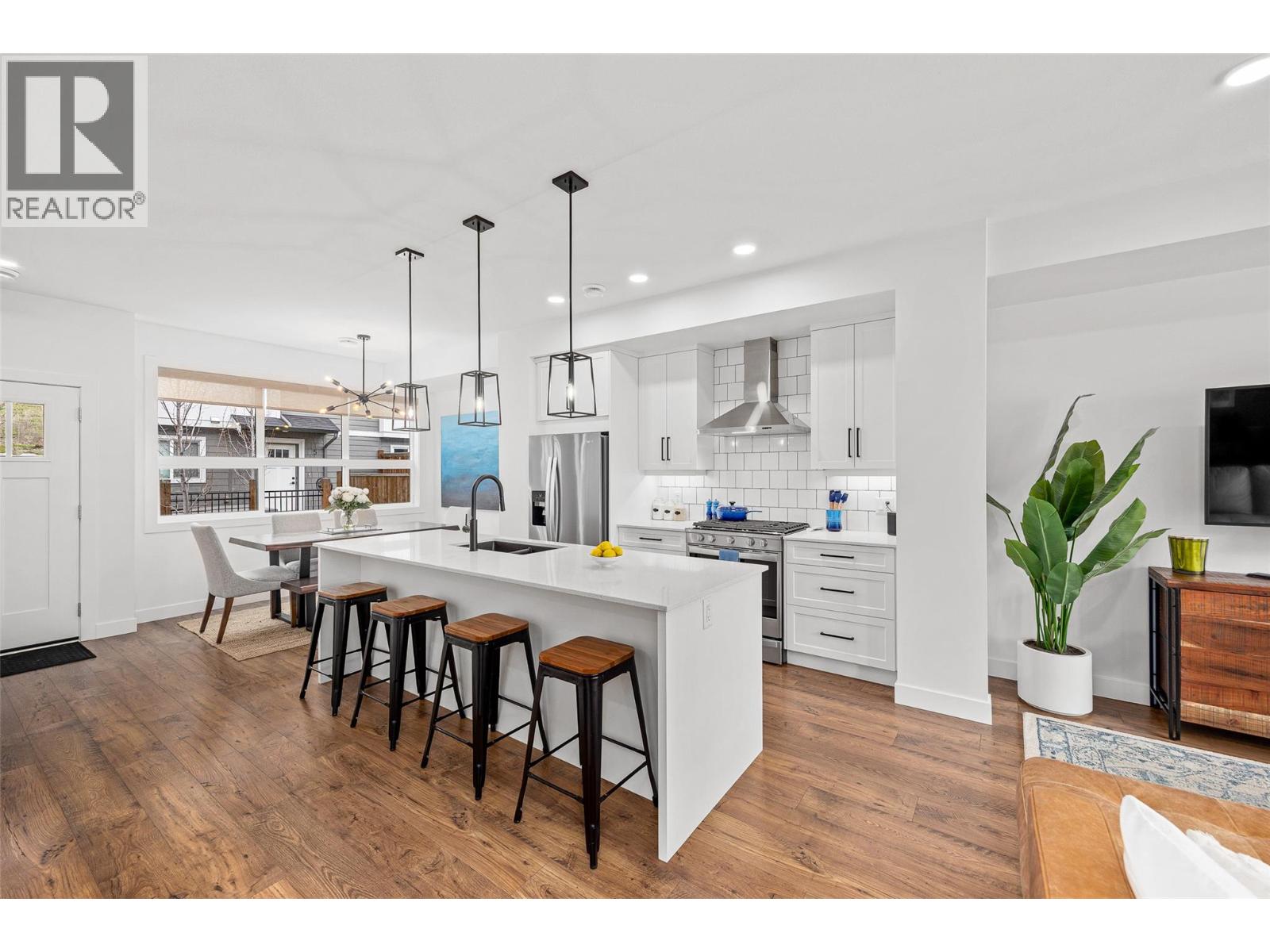 12075 Oceola Road Unit# 38, Lake Country