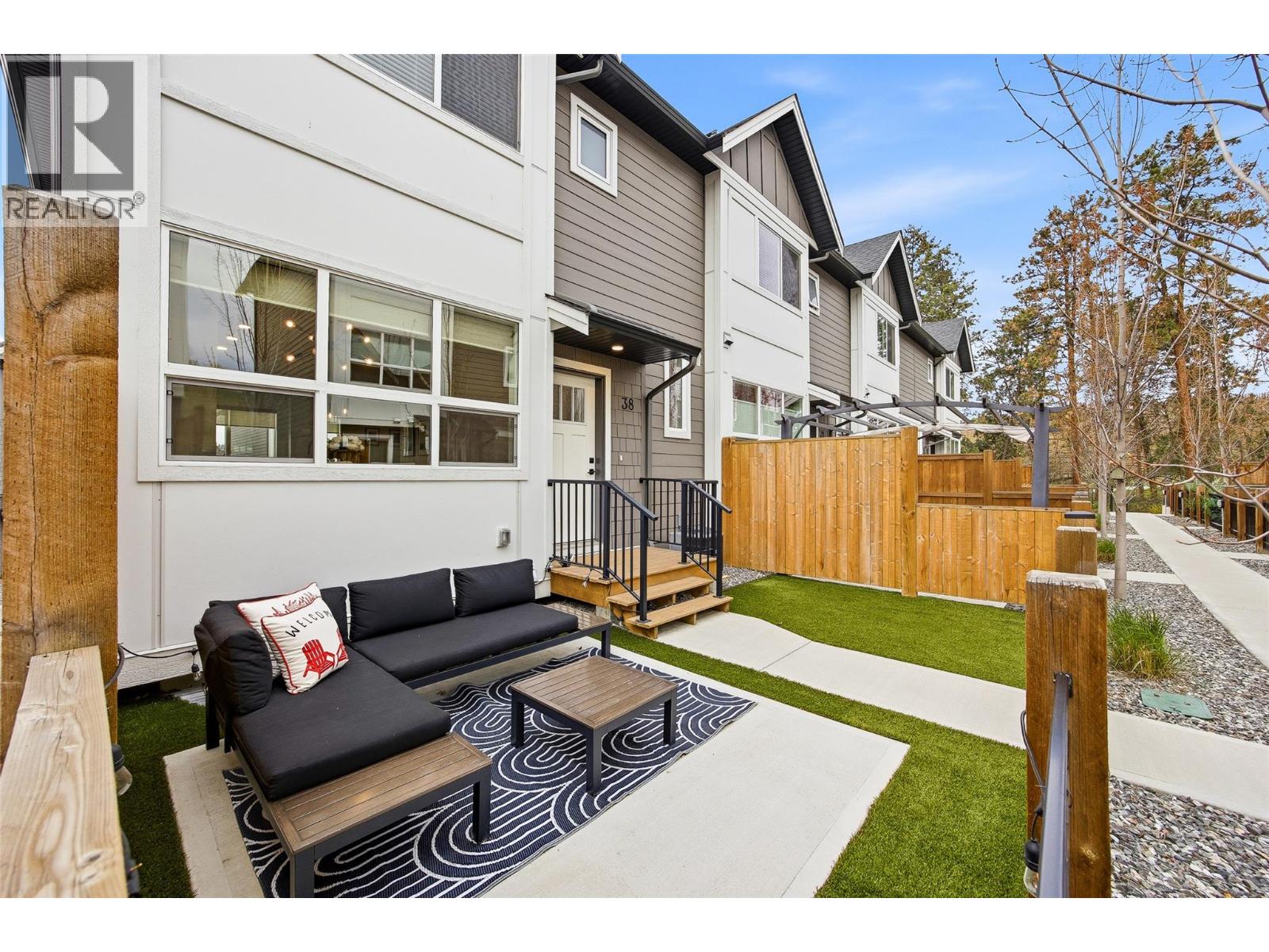 12075 Oceola Road Unit# 38, Lake Country