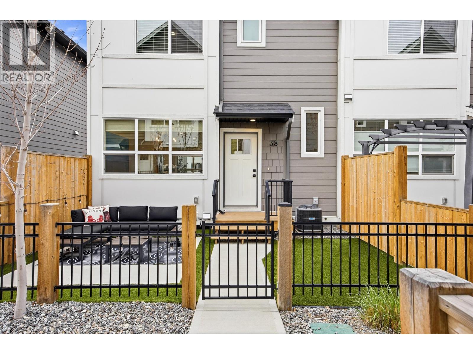 12075 Oceola Road Unit# 38, Lake Country