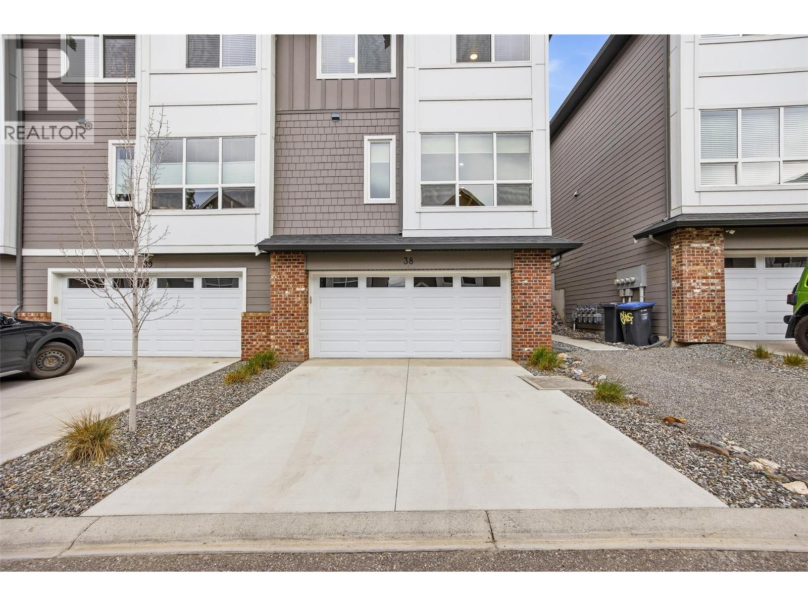 12075 Oceola Road Unit# 38, Lake Country