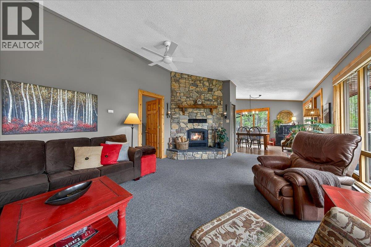 8076 McIntosh Loop Road - 17