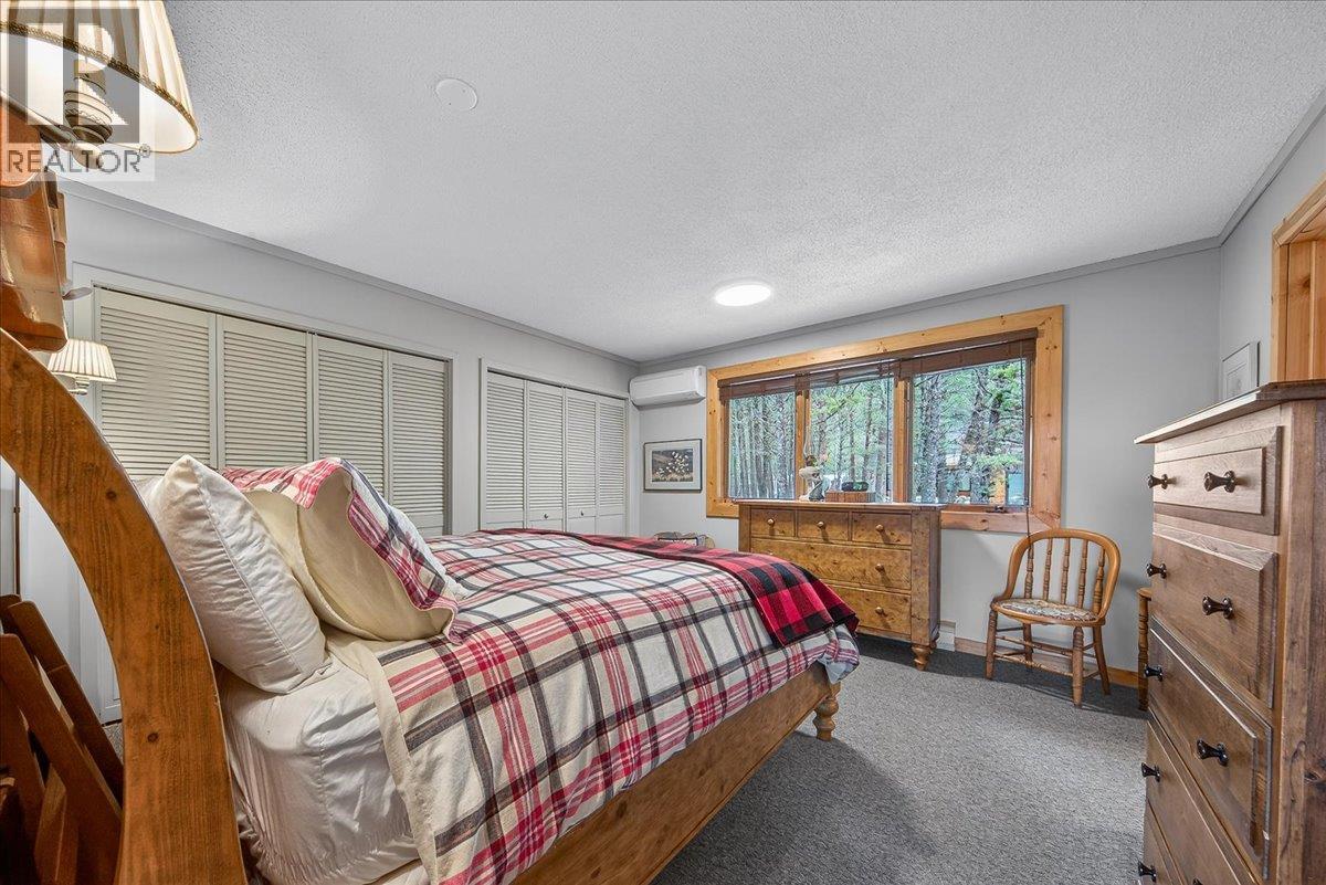 8076 McIntosh Loop Road - 18