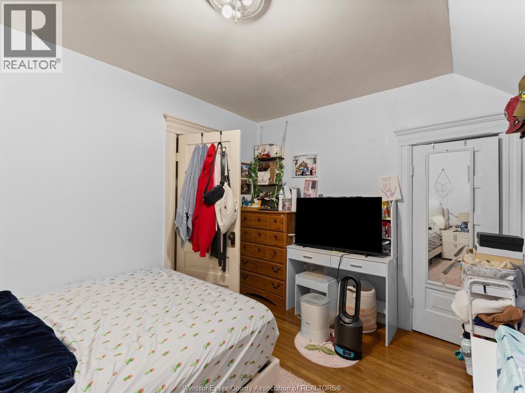 39 RUSSELL — photo 22