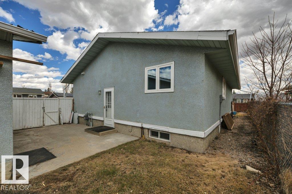 4002 42B AV, Leduc
