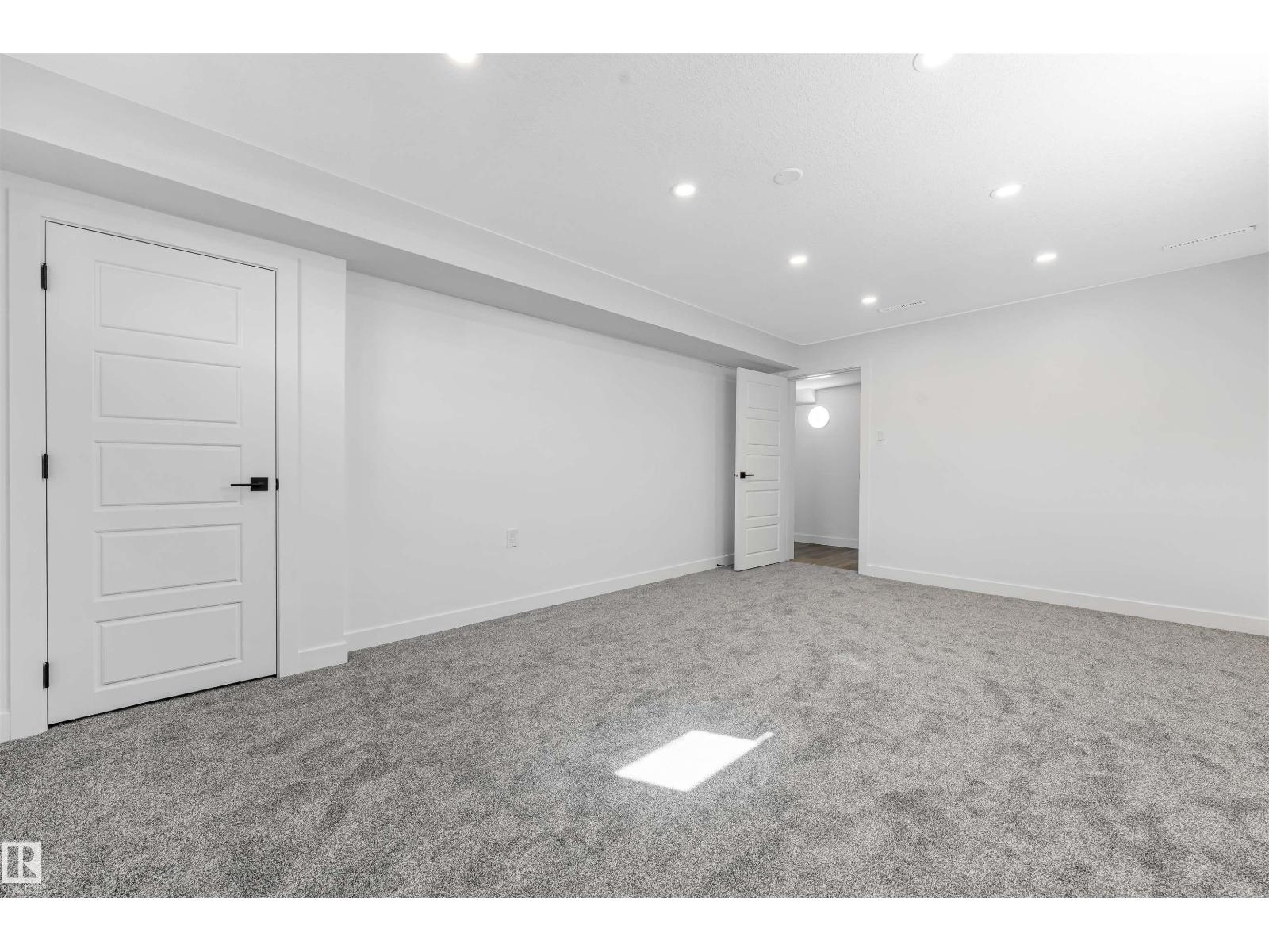 12033 54 ST NW, Edmonton