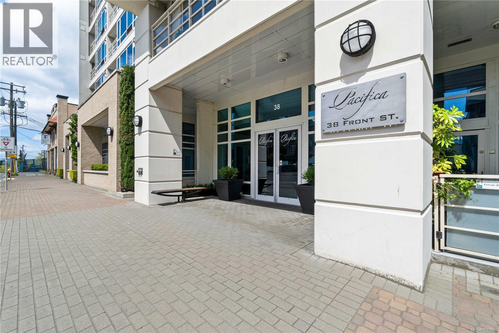 #C02 38 Front St - 29