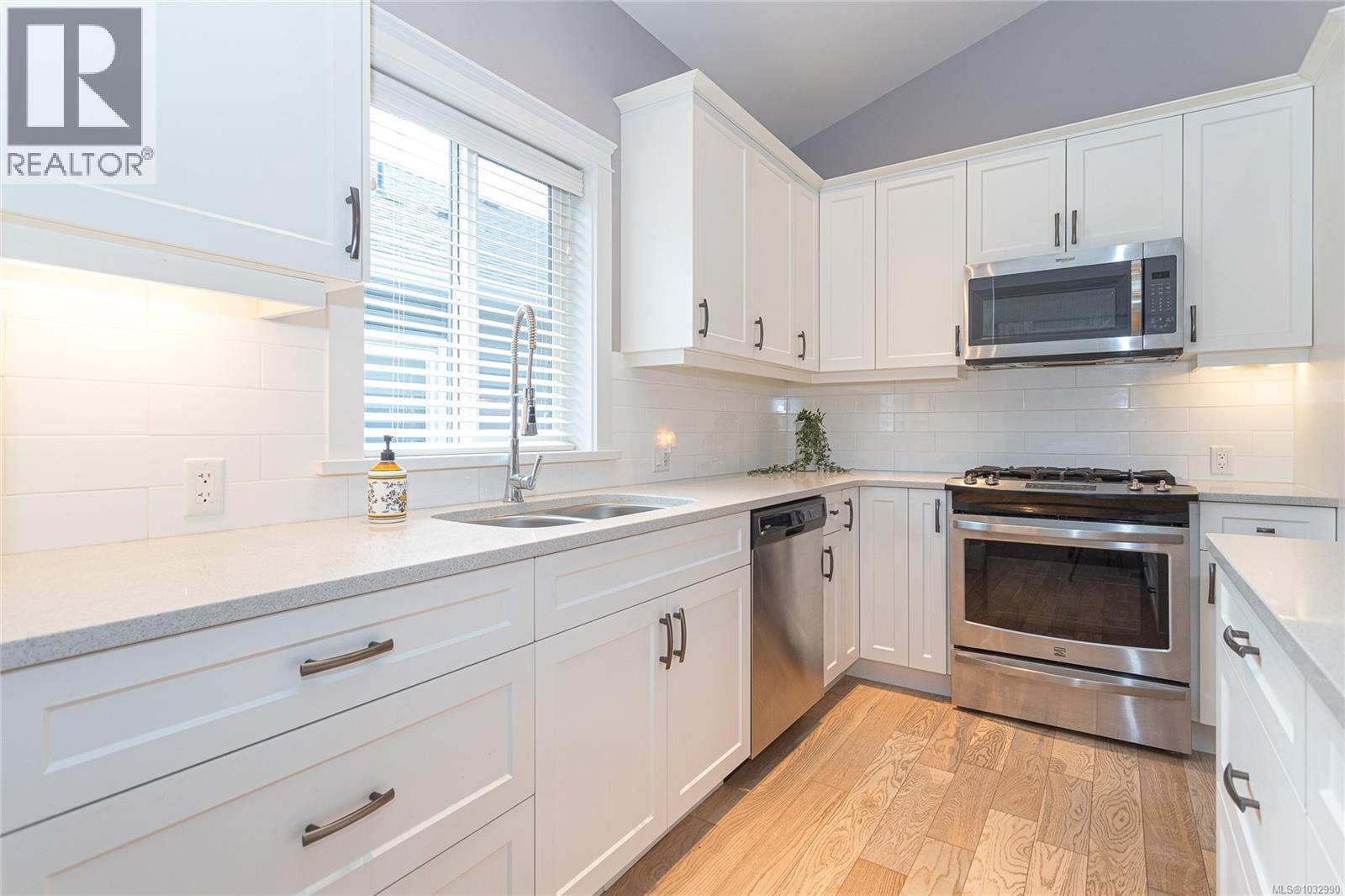 122 Village Way - 25