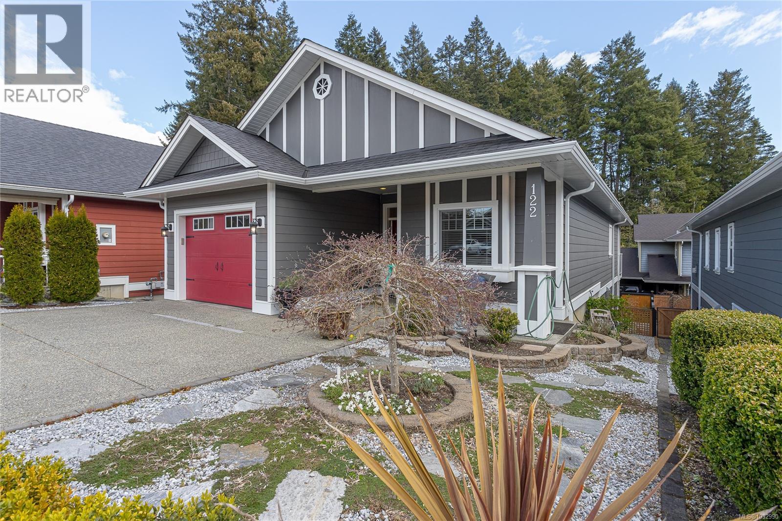 122 Village Way - 3