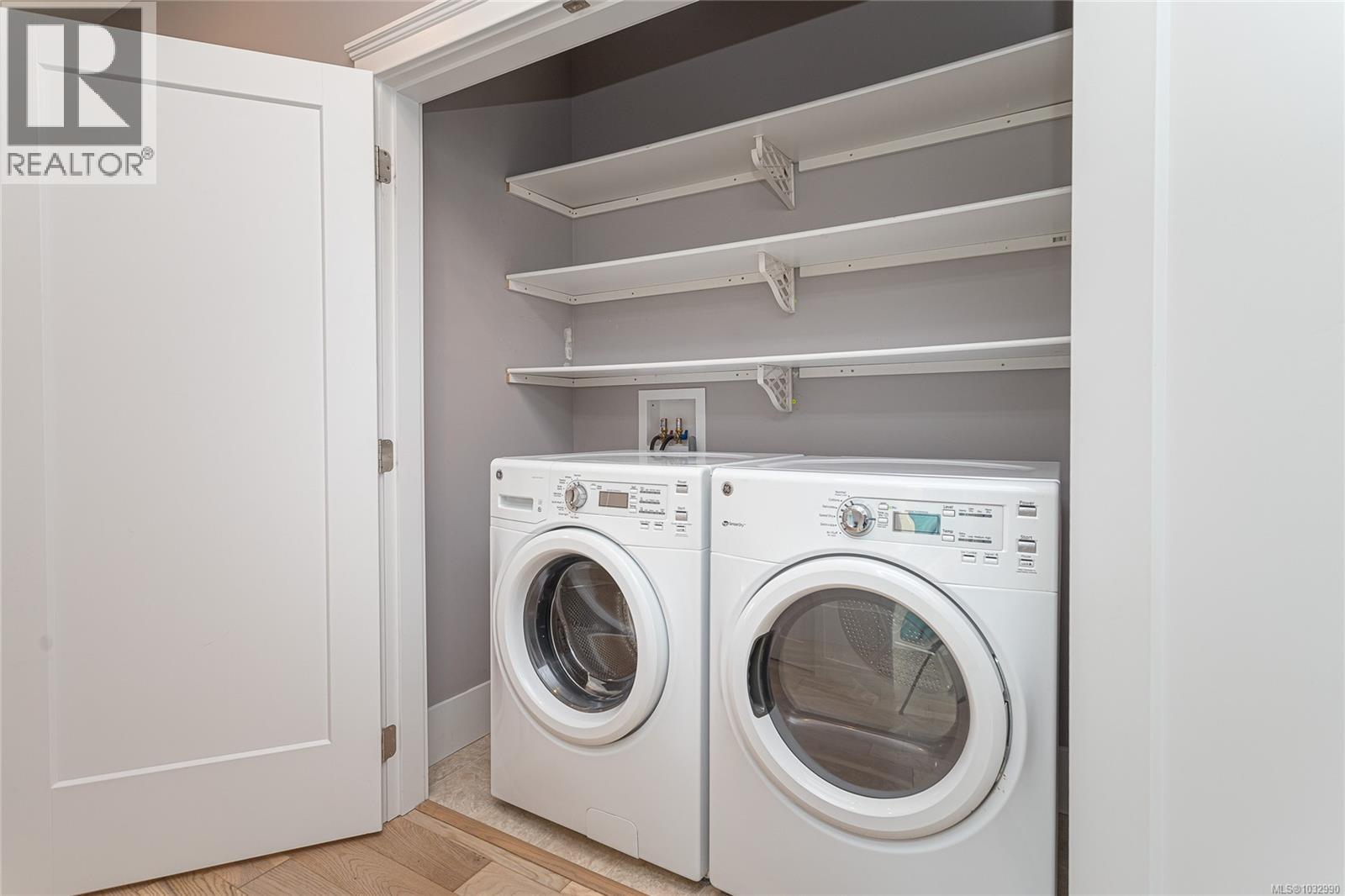 122 Village Way - 32