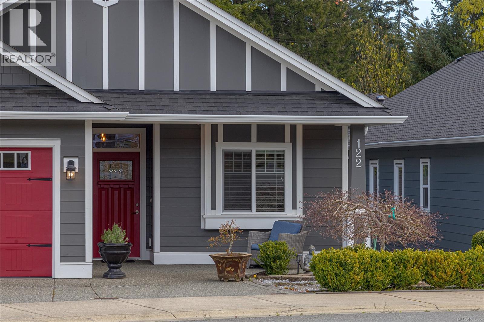 122 Village Way - 4