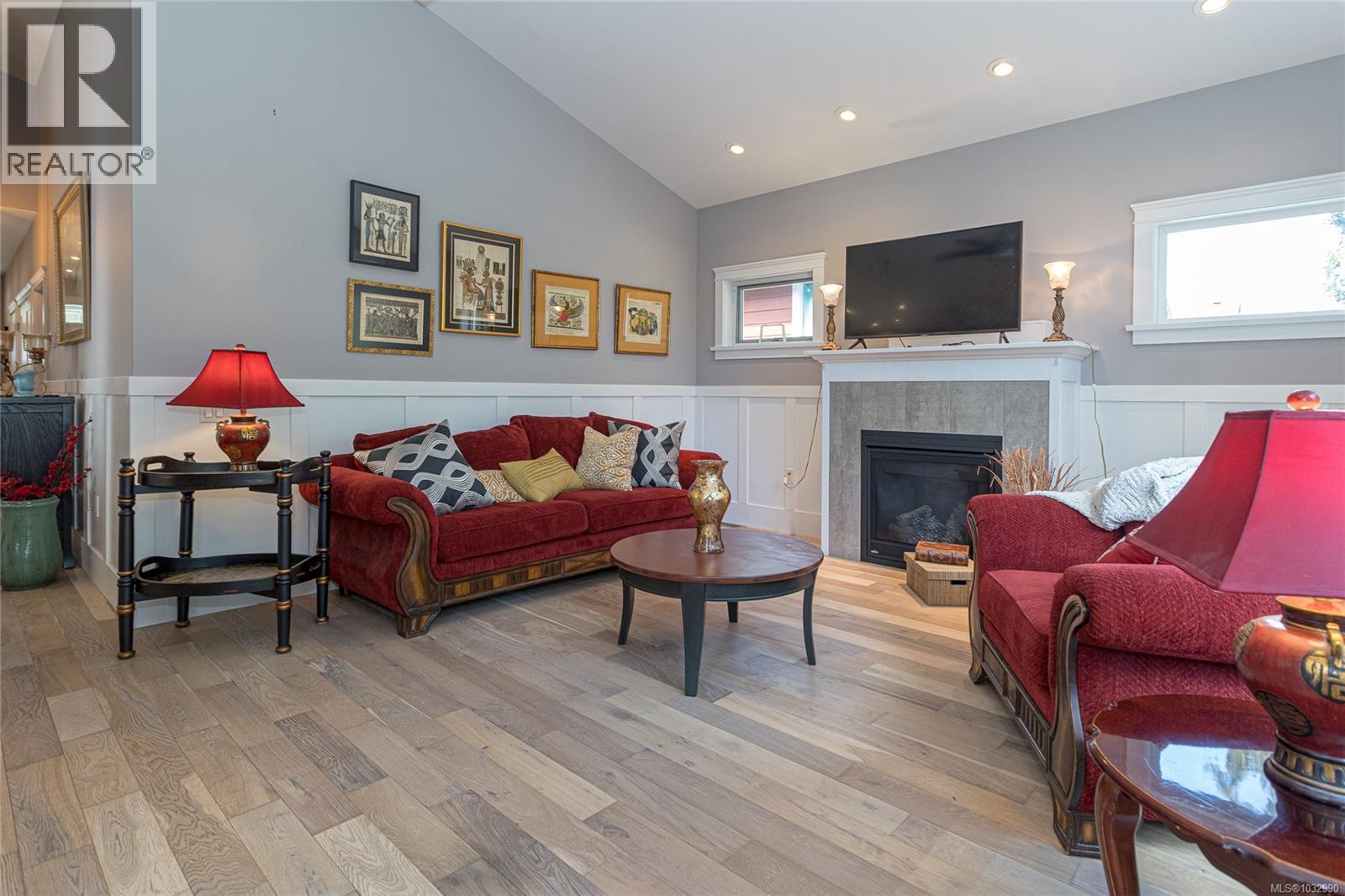 122 Village Way - 9