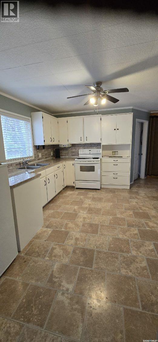 231 5th AVENUE W