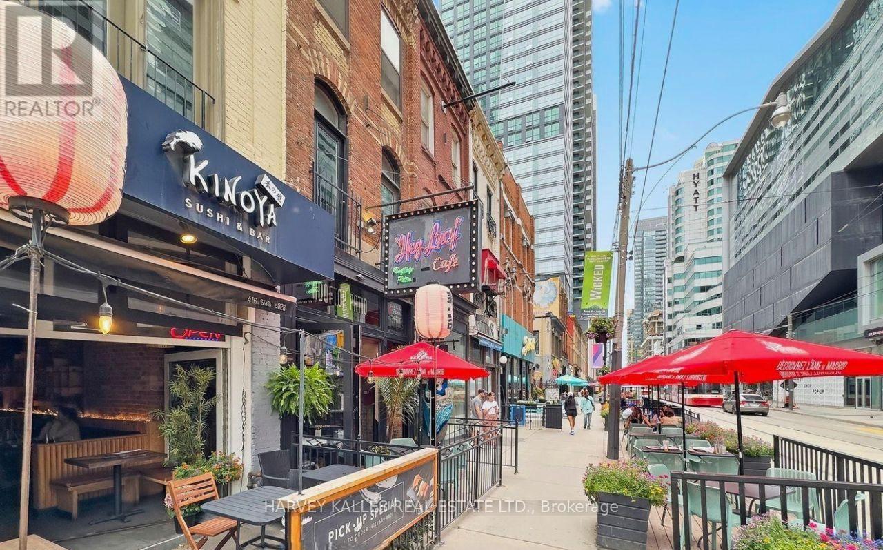 Many great restaurants and shops nearby
