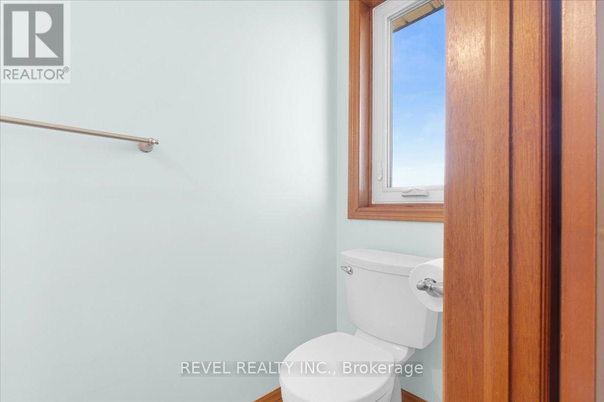 18 MARCEL PLACE — photo 21
