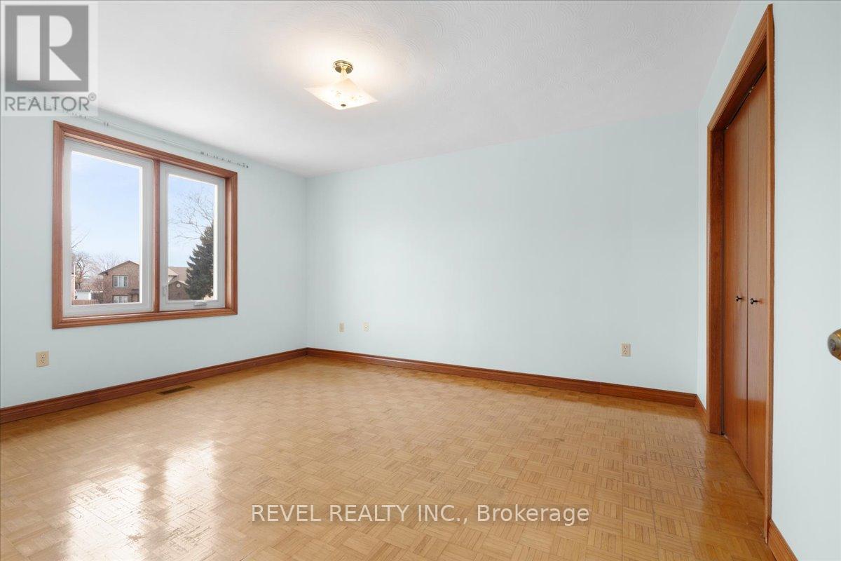 18 MARCEL PLACE — photo 28
