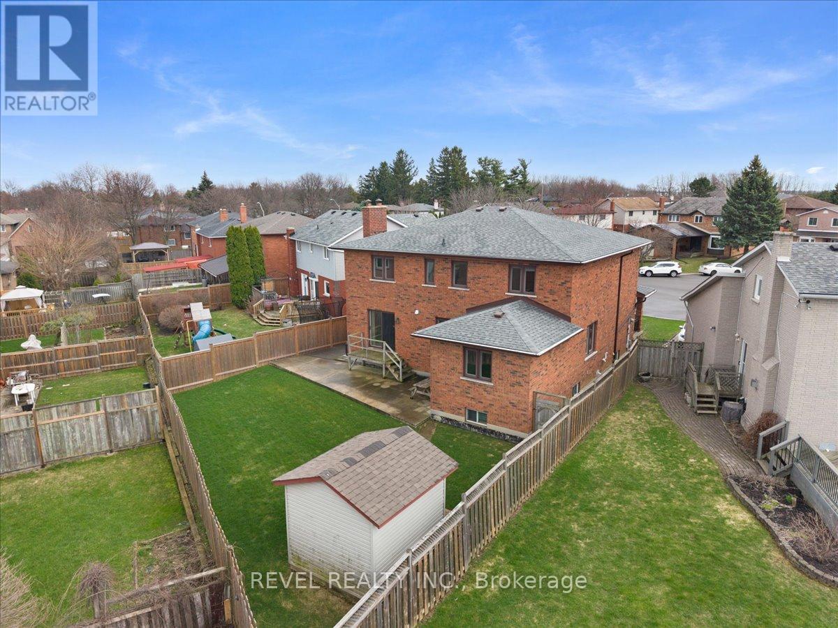 18 MARCEL PLACE — photo 38