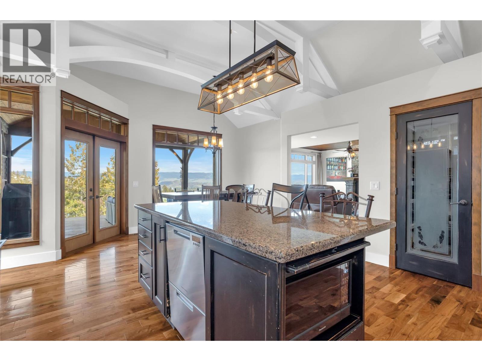  1208 Peak Point Drive, West Kelowna