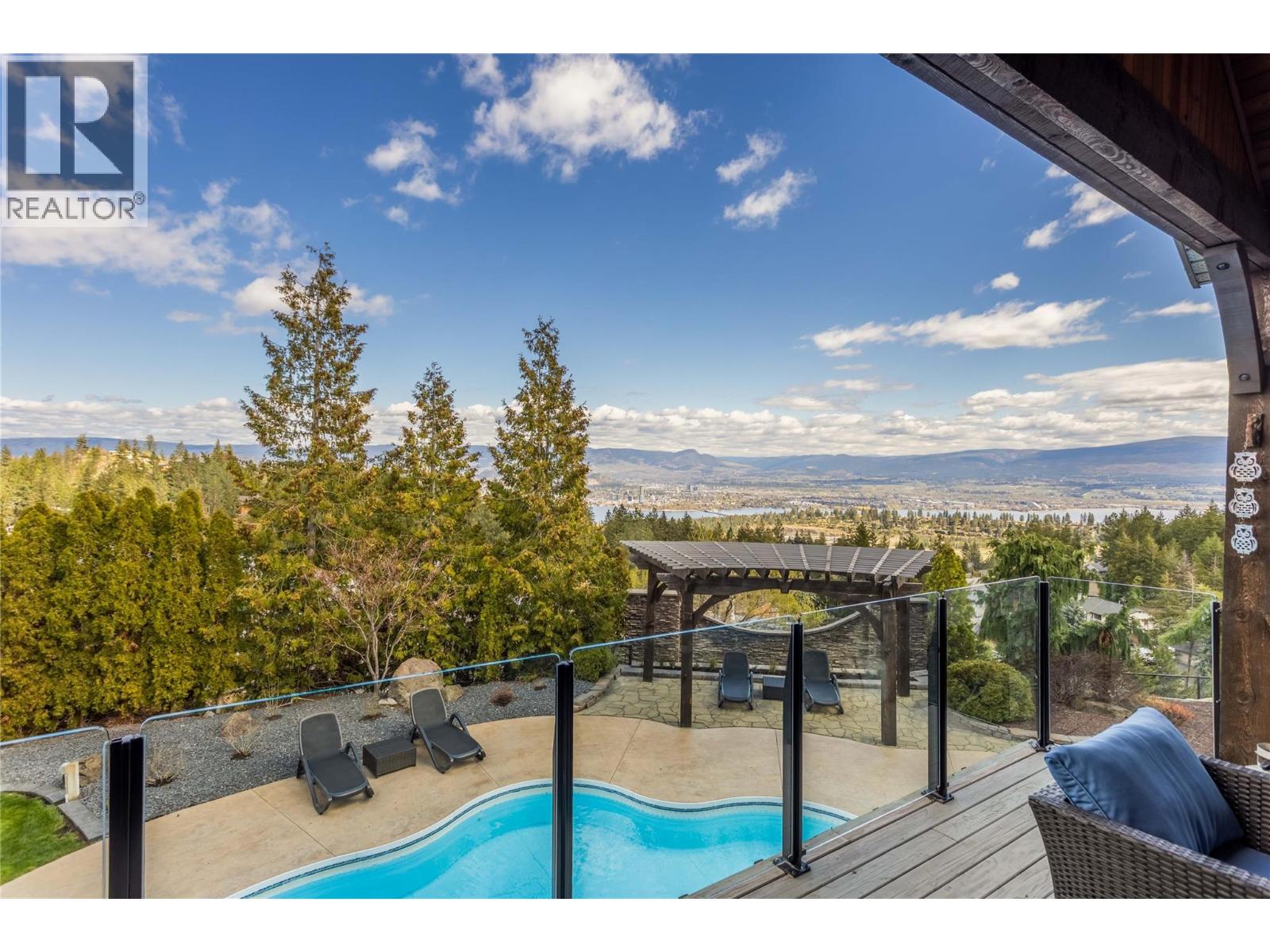  1208 Peak Point Drive, West Kelowna