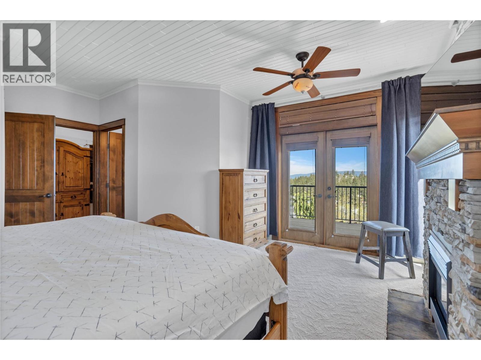  1208 Peak Point Drive, West Kelowna