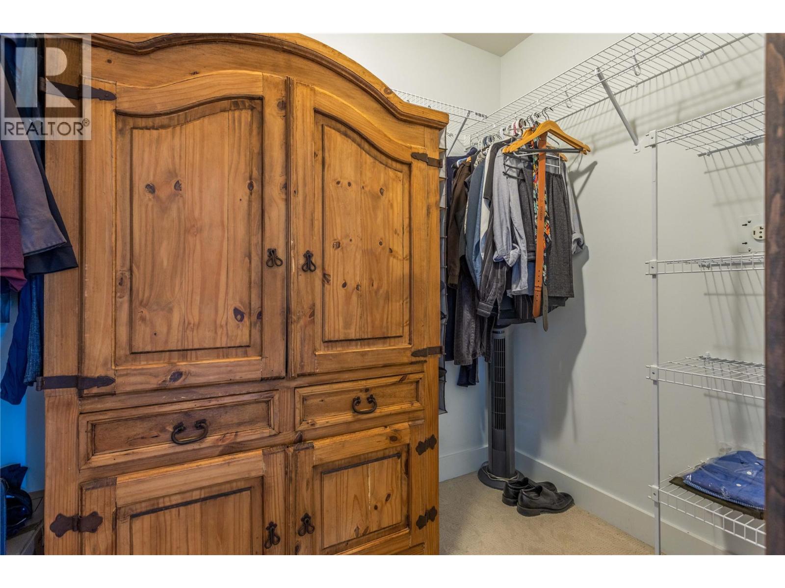  1208 Peak Point Drive, West Kelowna