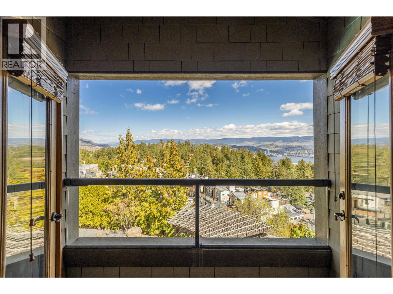  1208 Peak Point Drive, West Kelowna