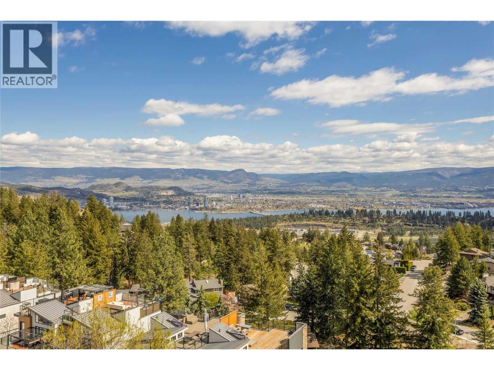  1208 Peak Point Drive, West Kelowna