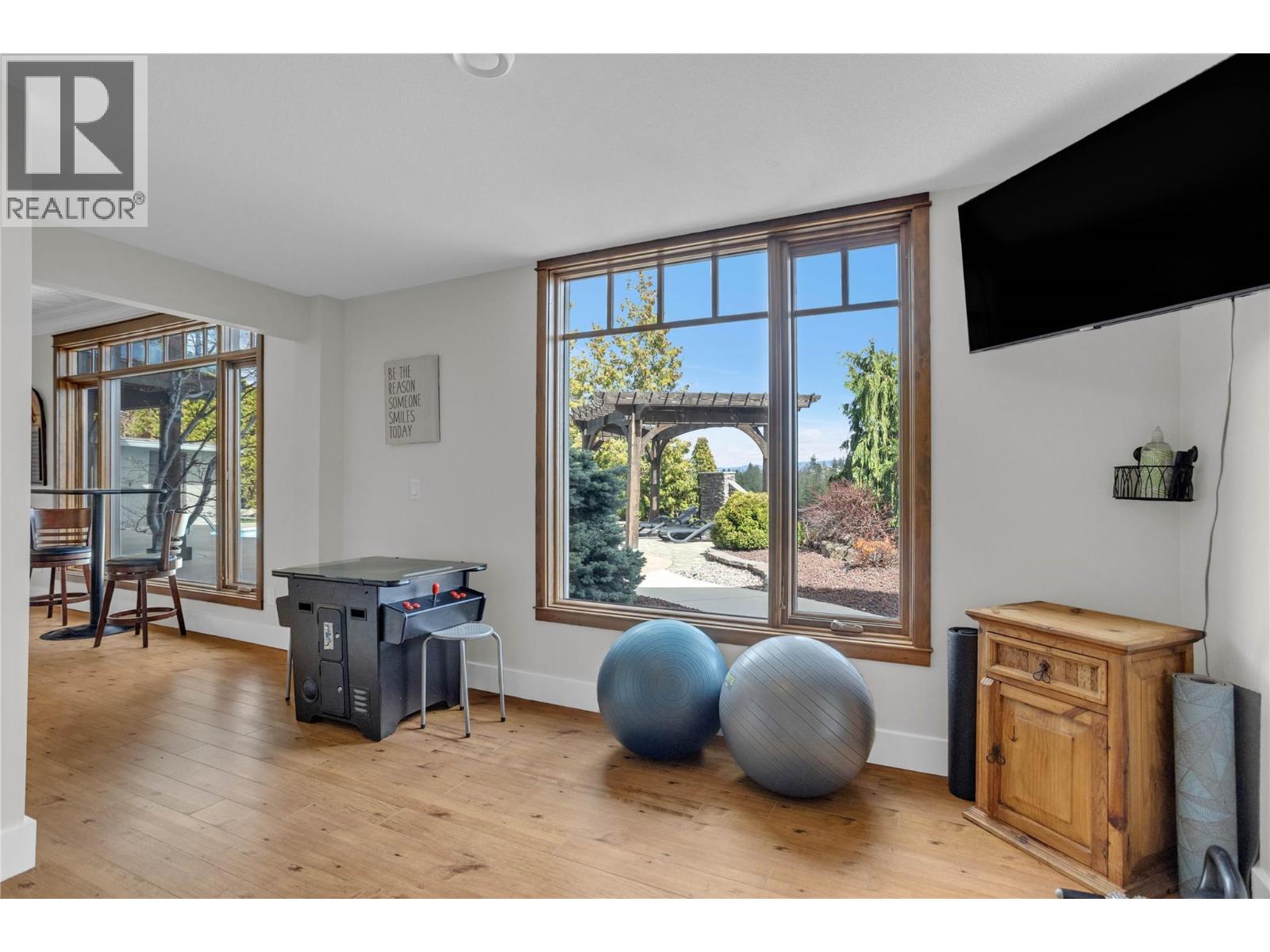  1208 Peak Point Drive, West Kelowna