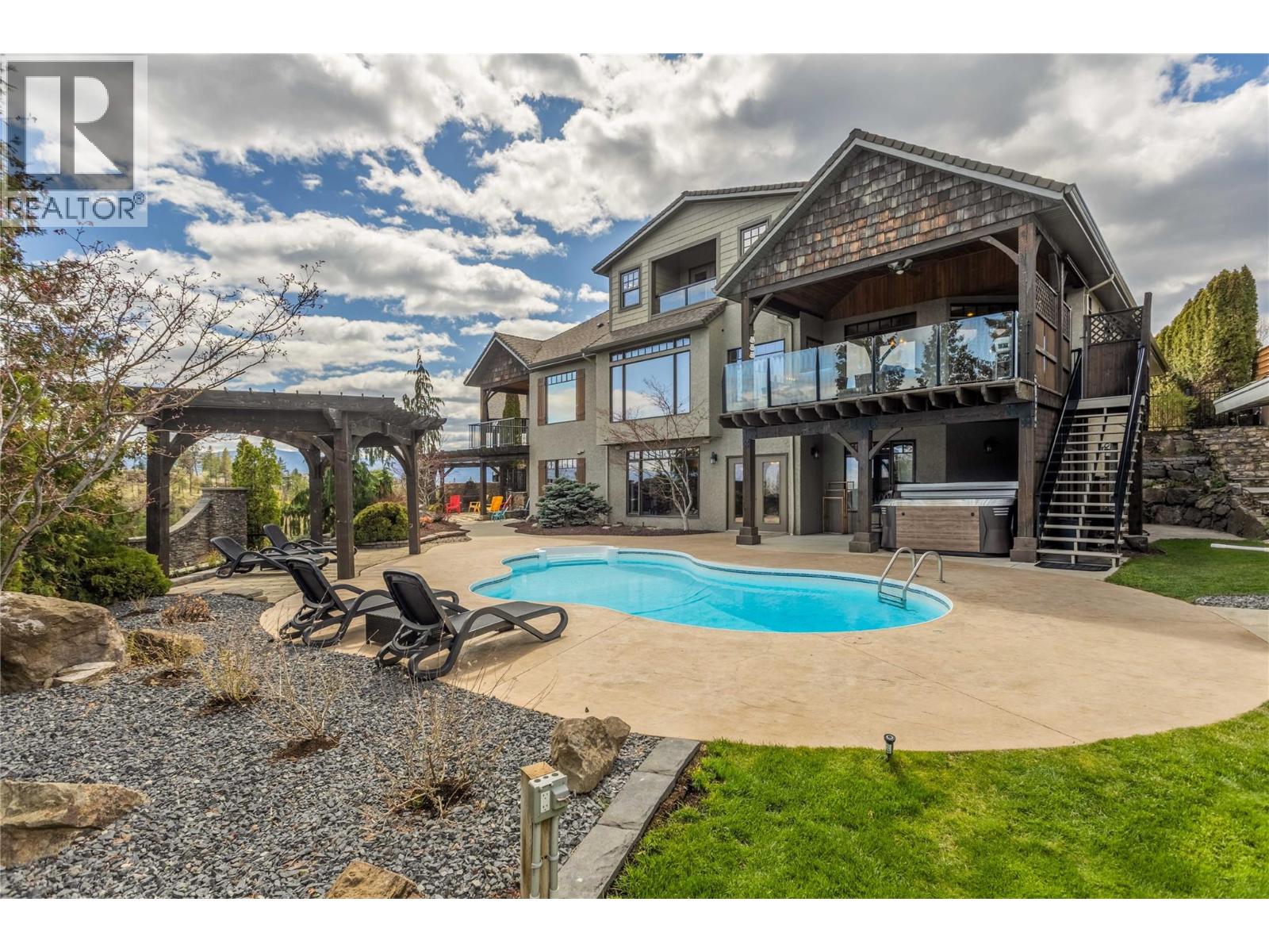  1208 Peak Point Drive, West Kelowna