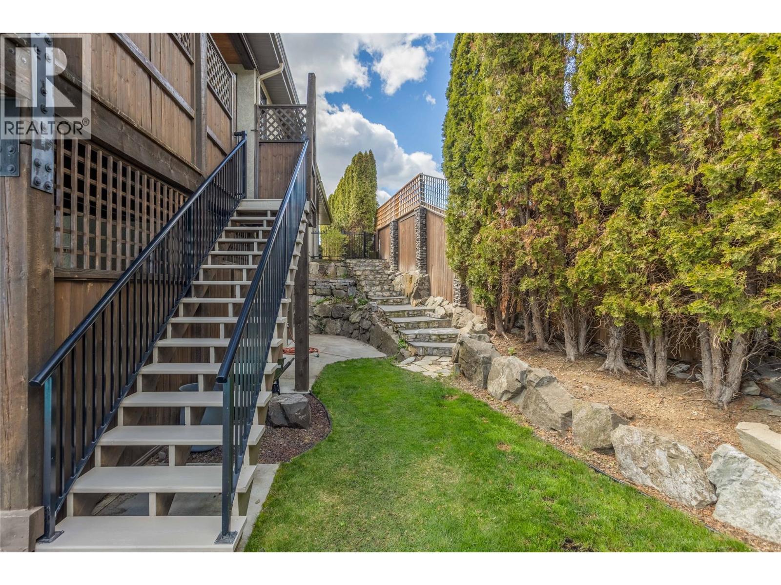  1208 Peak Point Drive, West Kelowna