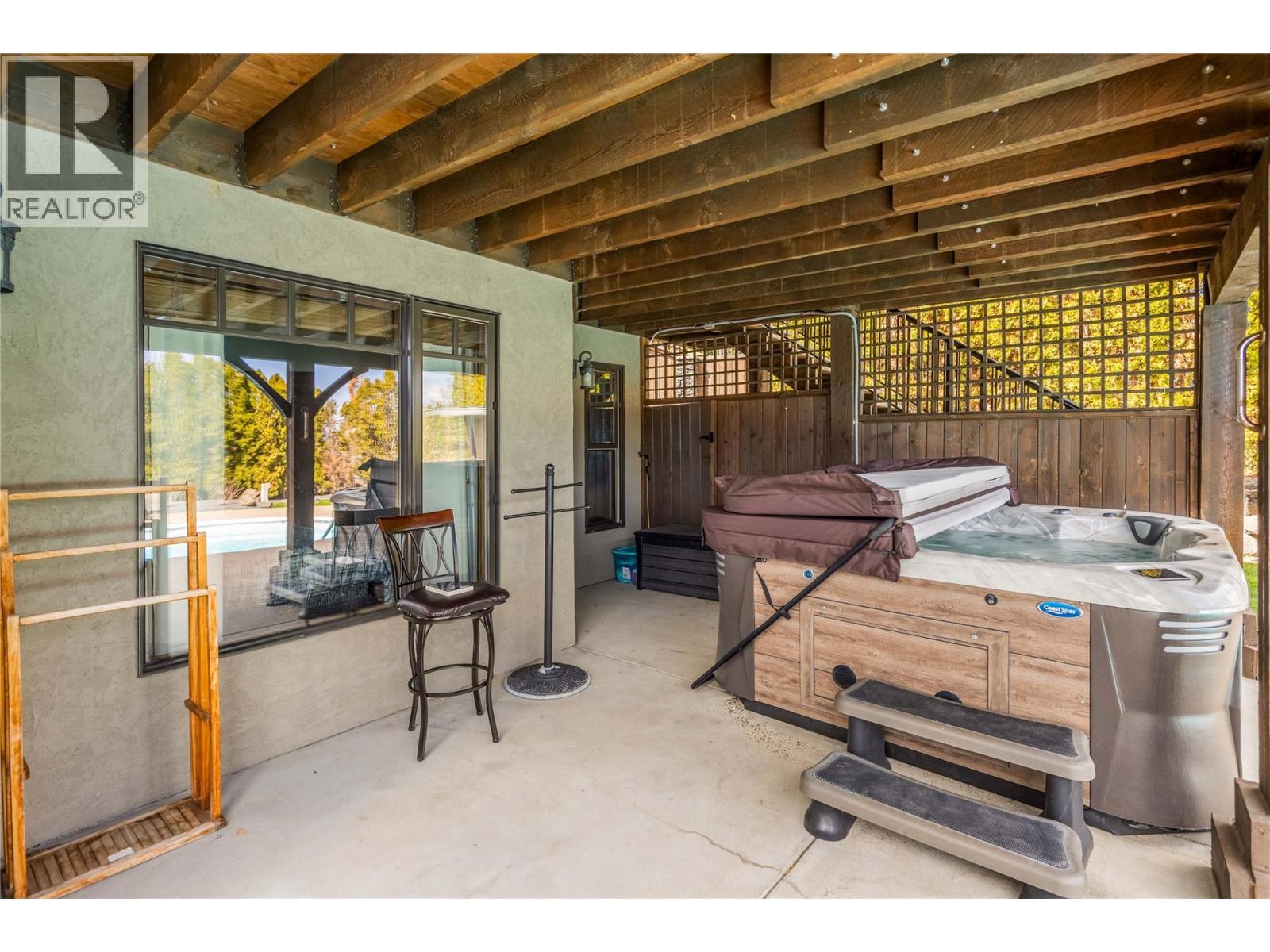  1208 Peak Point Drive, West Kelowna