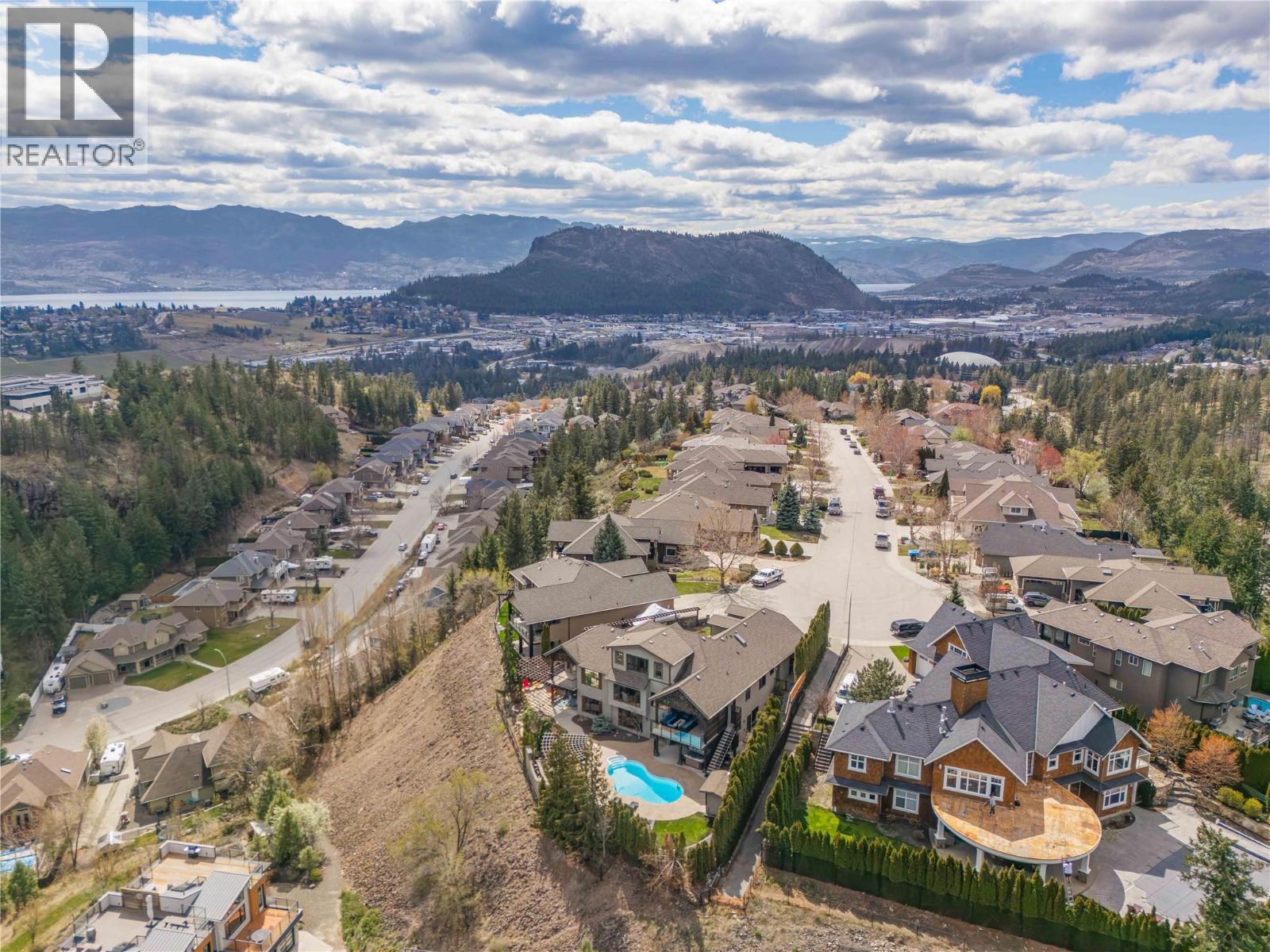  1208 Peak Point Drive, West Kelowna