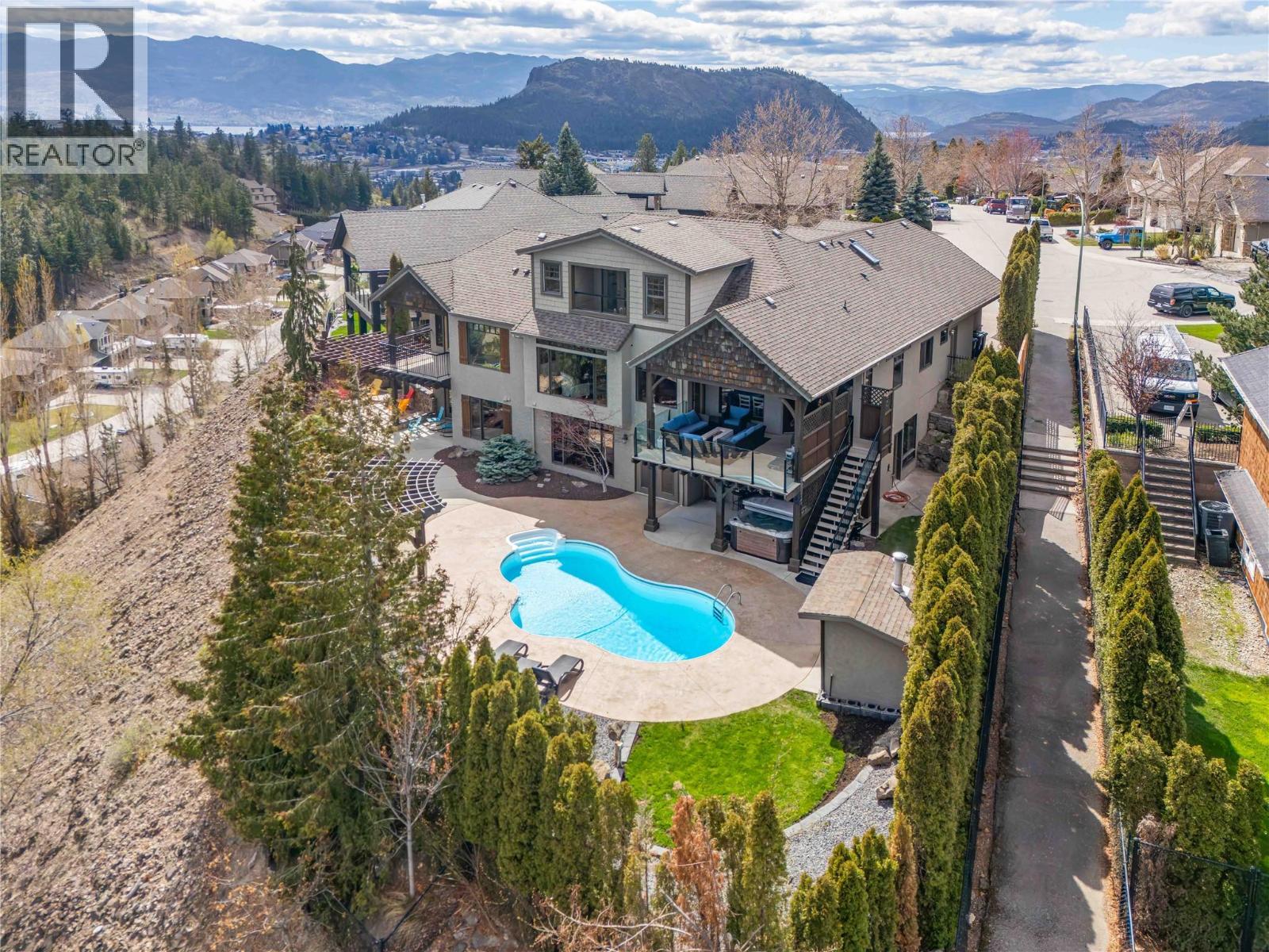  1208 Peak Point Drive, West Kelowna