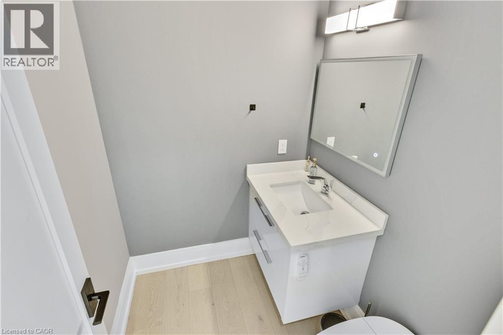 1362 KENMUIR Avenue, Mississauga, Ontario, L5G4B4 — Photo 7
