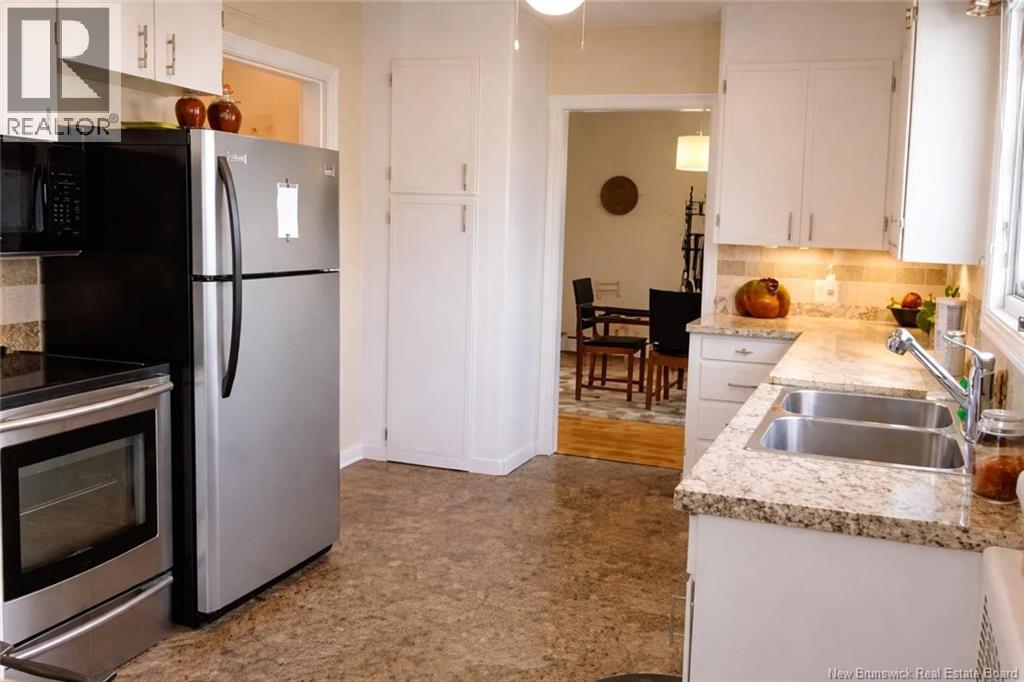 400 Clearview Row - 14