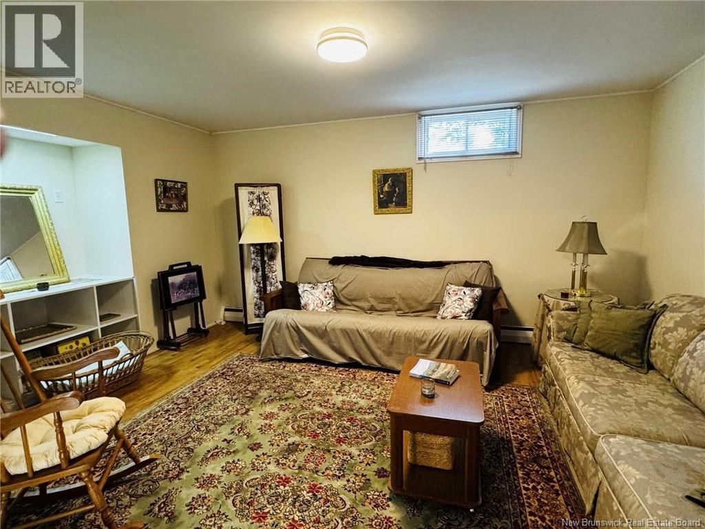 400 Clearview Row - 8