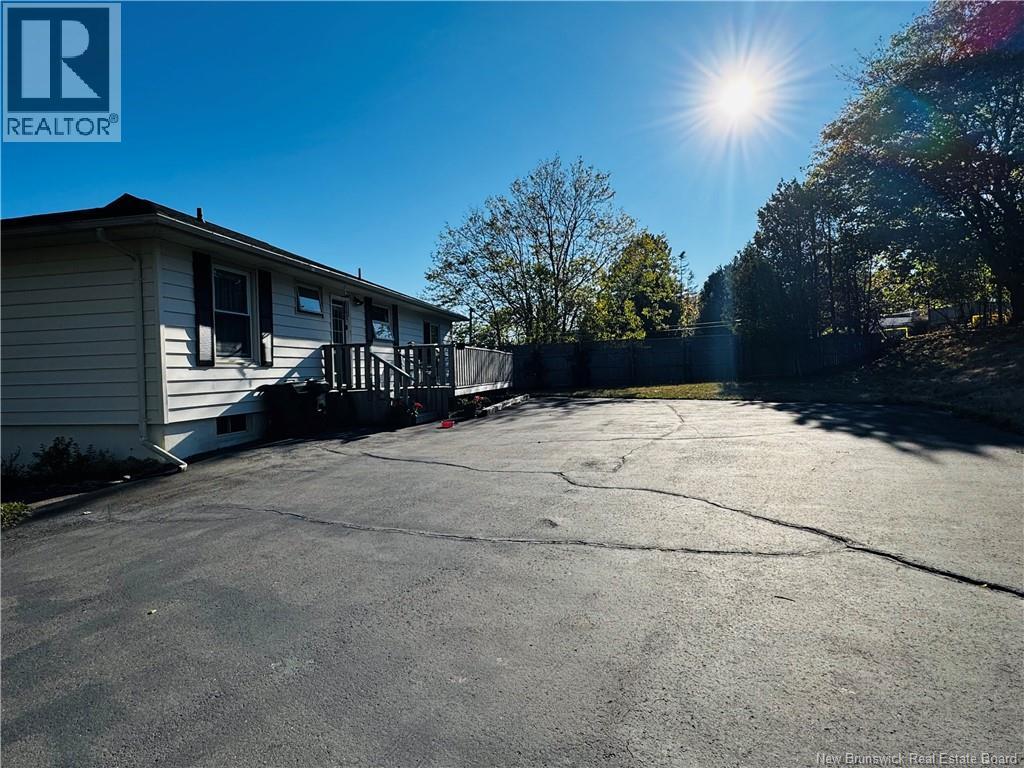 400 Clearview Row - 18