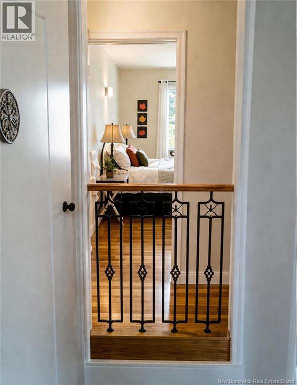 400 Clearview Row - 15