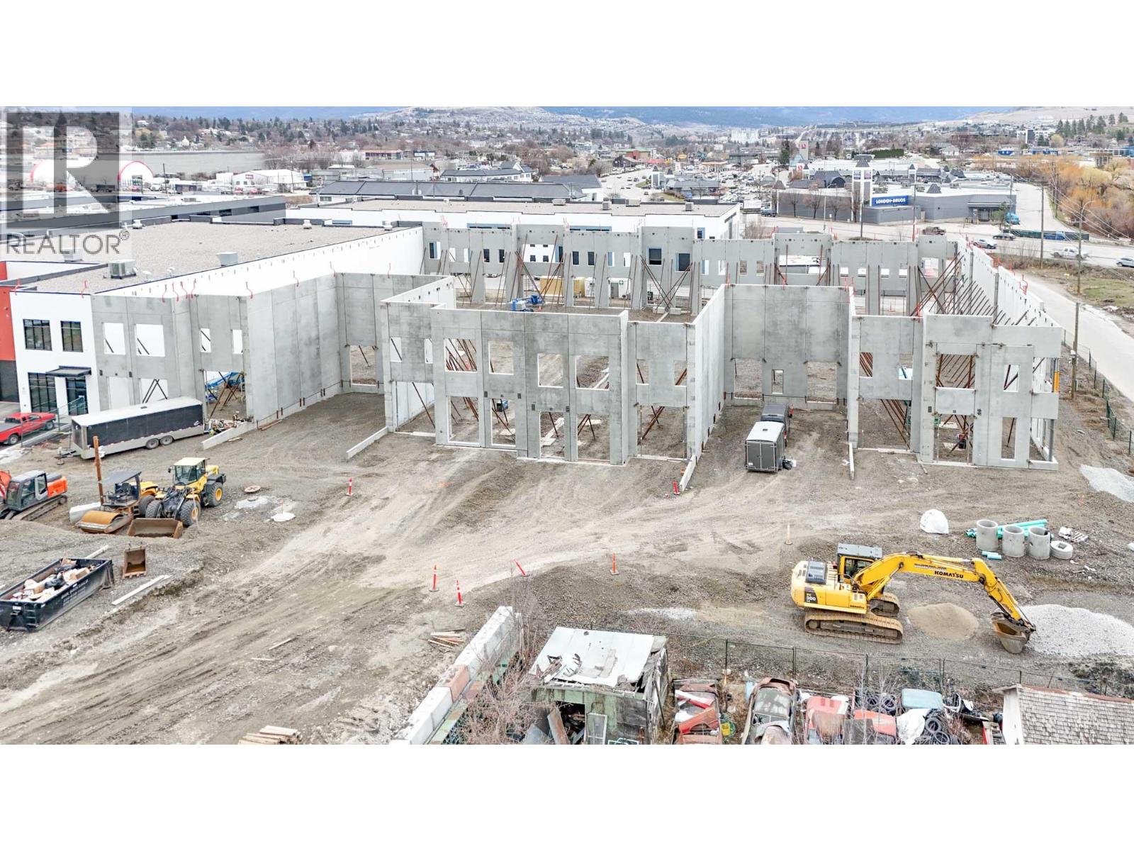 11 & 12 4605 34th Street, Vernon