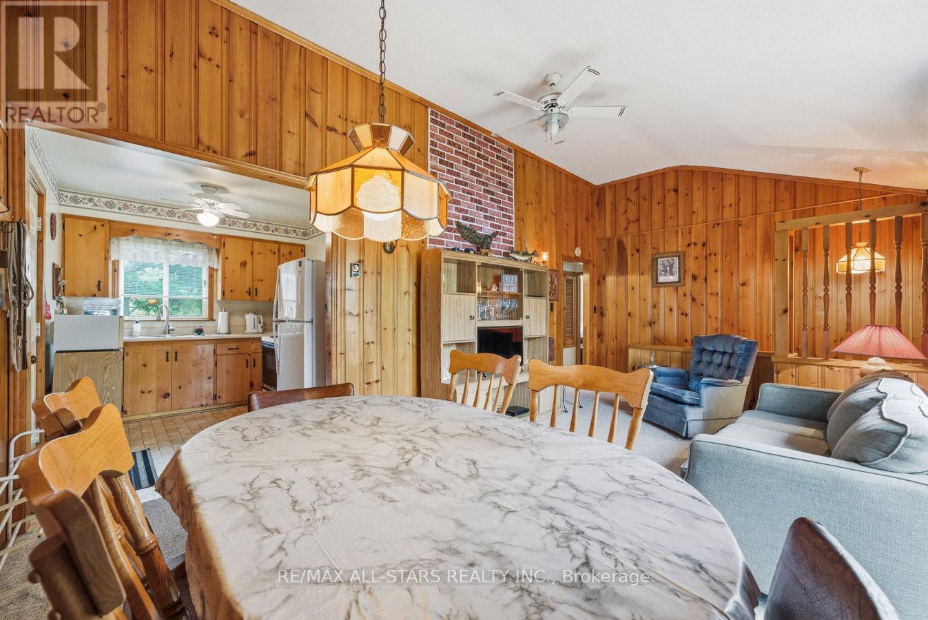 94 PLUM POINT LANE — photo 8