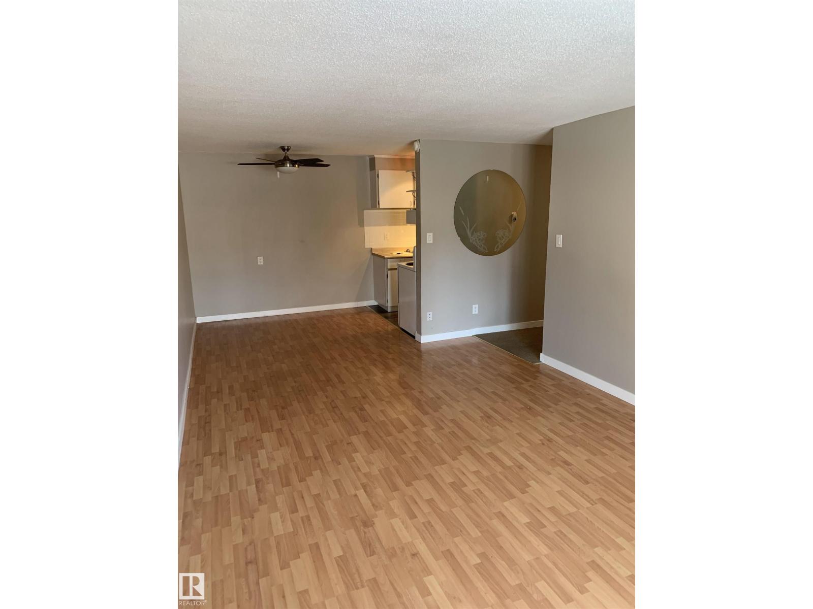 #8 10616 123 ST NW - 8