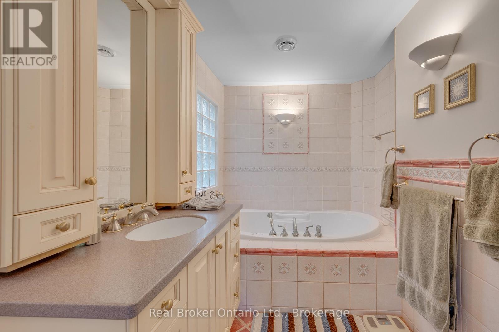 6366 MILLER'S GROVE - 26