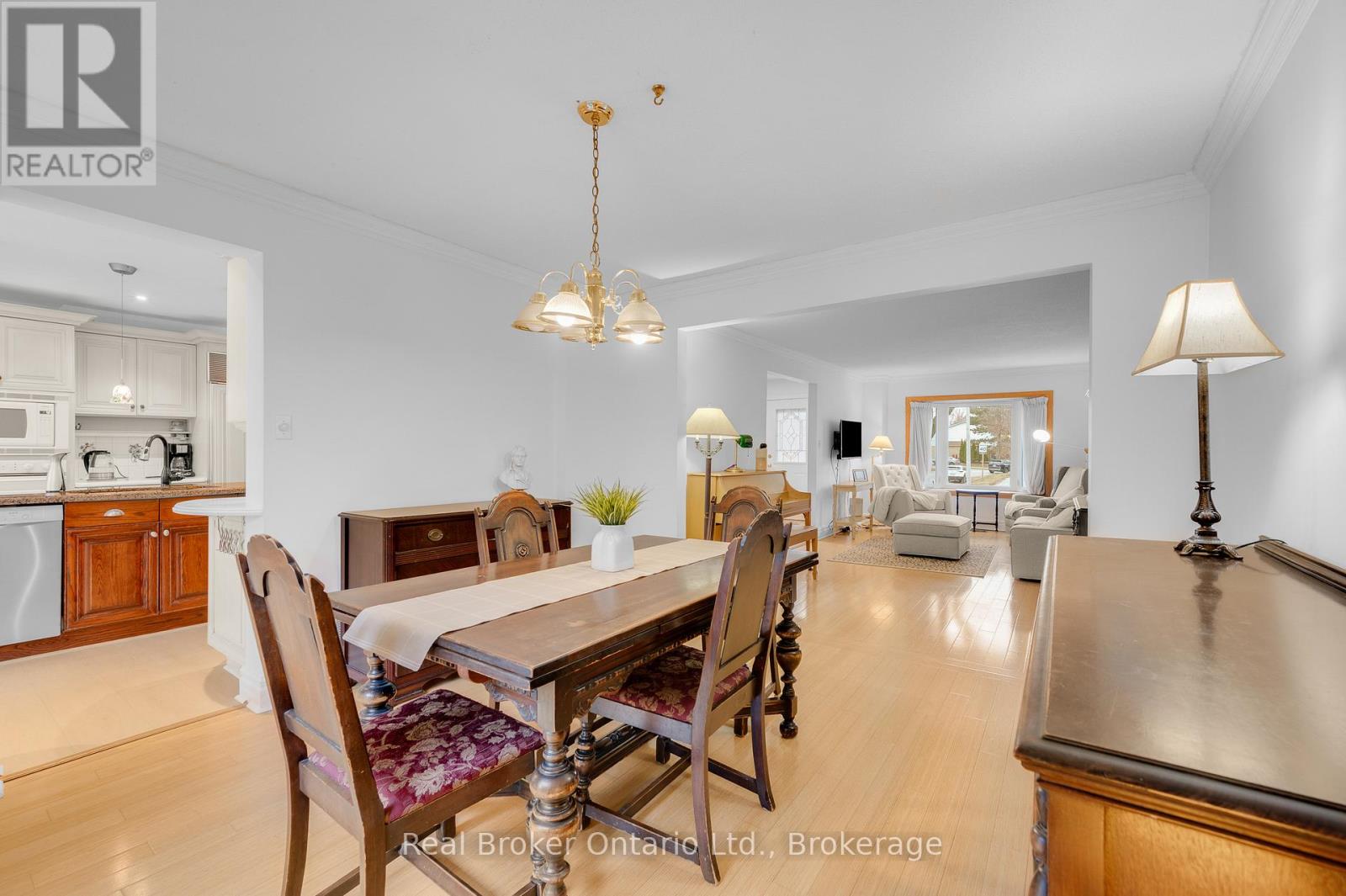 6366 MILLER'S GROVE - 8