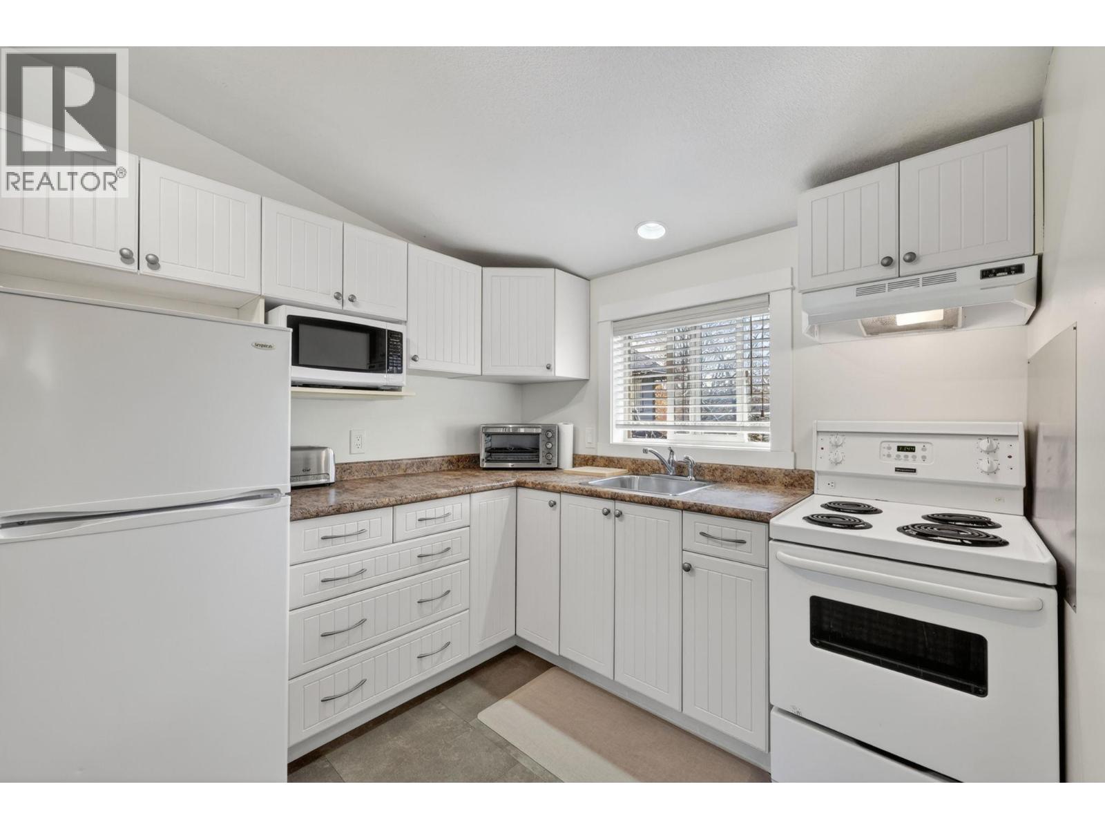 434 Still Pond Place, Kelowna