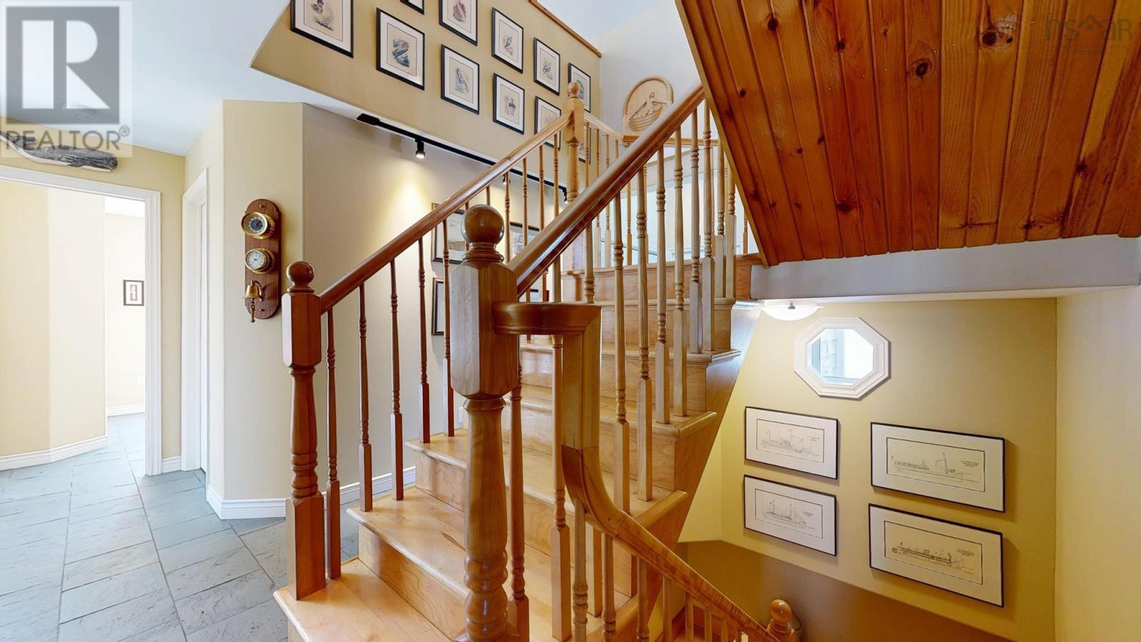 Property 5 of 49 of 55 Lintlops Road