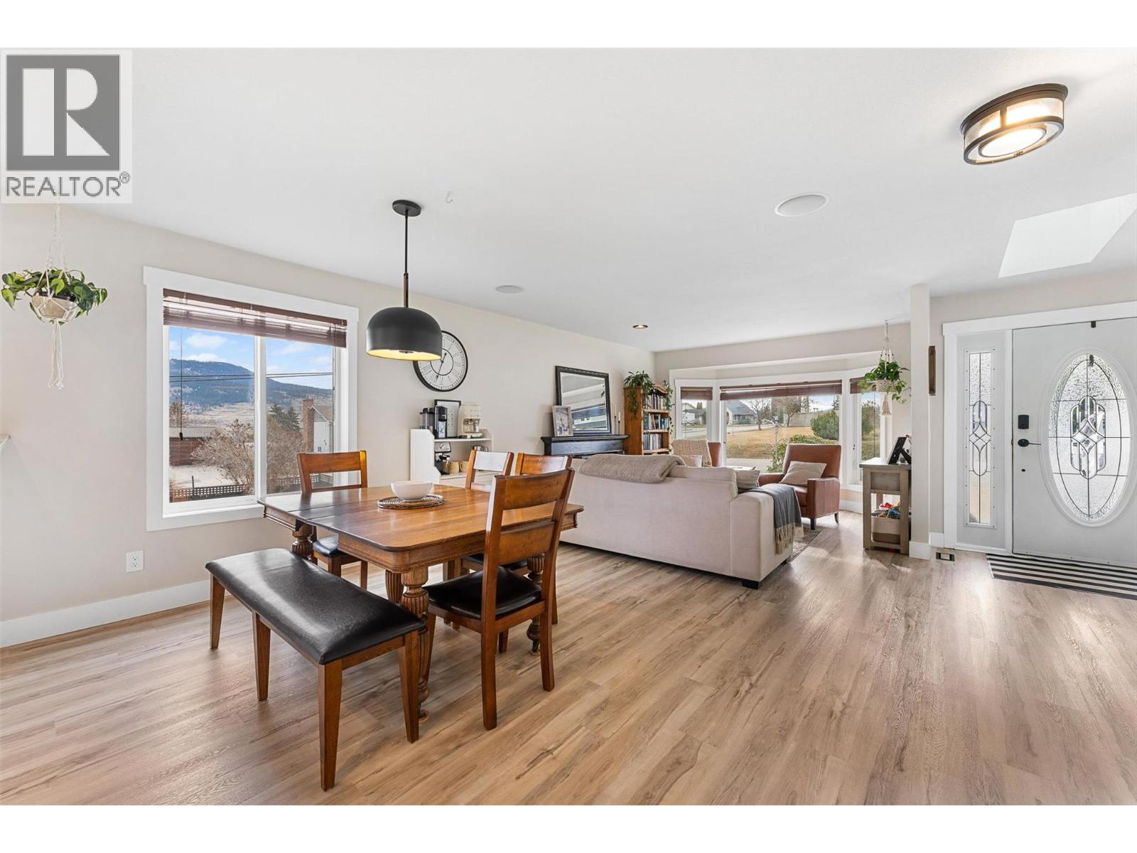 2186 Finlay Court, Lake Country