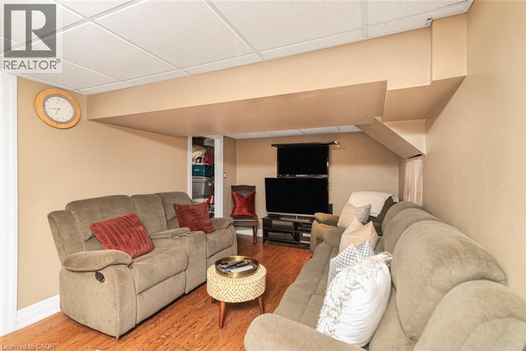 92 AUCHMAR Road - 37