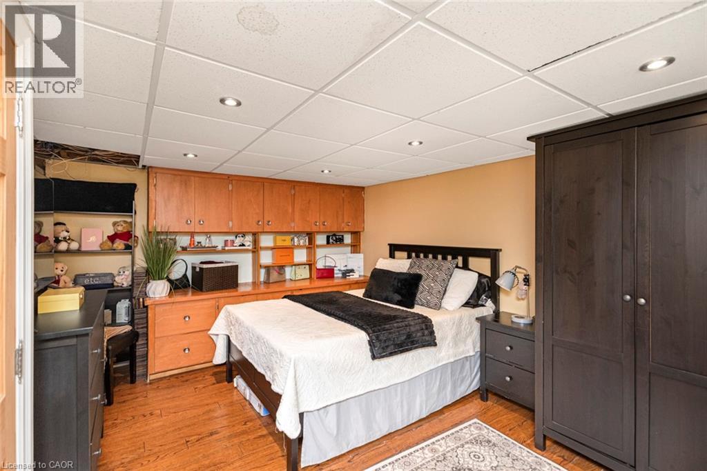 92 AUCHMAR Road - 35