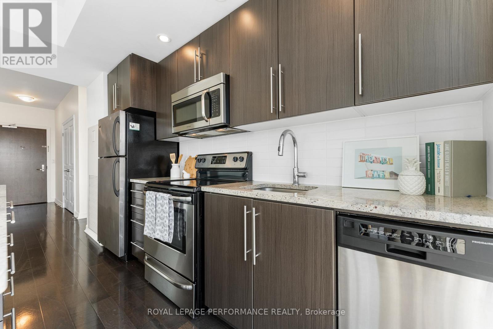 1504 - 238 BESSERER STREET, Ottawa, Ontario, K1N6B1 — Photo 7