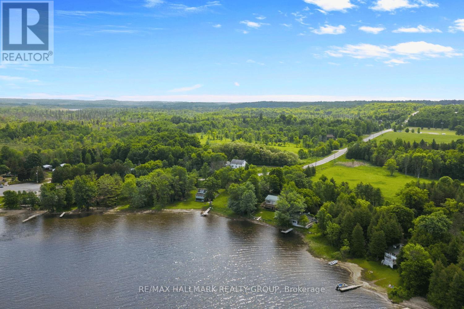 Bird's-eye view of cottage